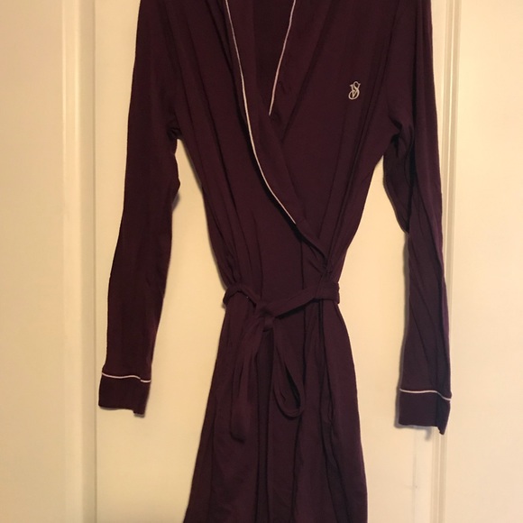 Victoria’s Secret robe - Picture 2 of 3